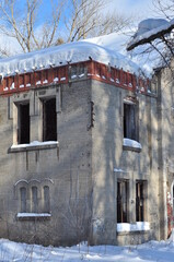 Manor - in Russian architecture, a separate settlement, a complex of residential, utility, park and other buildings, as well as, as a rule, a manor park that make up a single whole.