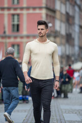 Mateusz Komorowski zdjęcia fashion w Gdańsk stare miasto 