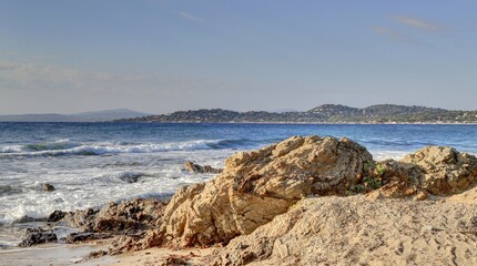 Fototapeta na wymiar survol de la côte d'Azur dans le Var entre Sainte-Maxime et Fréjus