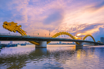 Dragon Bridge in Da Nang, vietnam at night - obrazy, fototapety, plakaty