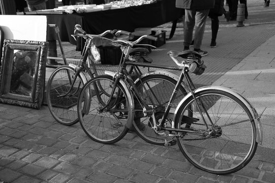 Un Paseo Por El Rastro De Madrid