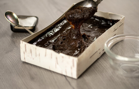 M&auml;mmi, traditional Finnish Easter dessert 