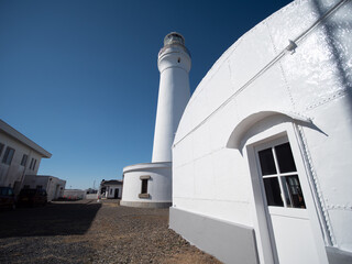 Fototapeta premium 冬の青空と犬吠埼灯台 1月