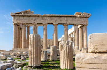 Fototapeta premium Ancient temple of the Acropolis Parthenon in Athens, antique architecture, cityscape