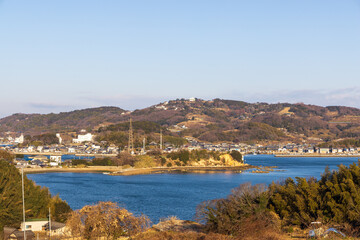 日本の岡山県瀬戸内市の前島の美しい冬の朝の風景