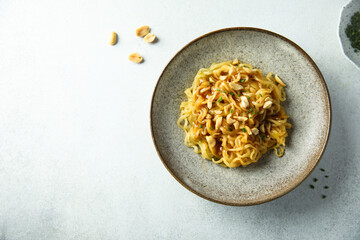 Instant noodles with peanut sauce