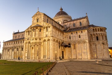 Fototapeta na wymiar Pisa tower and Cathedral