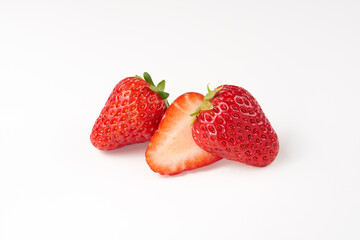苺を白背景で