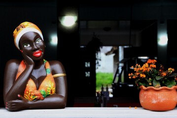 Flirting girl, domestic decoration clay doll