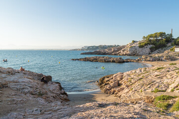 Fototapeta na wymiar plage dans une crique à Salou (Espagne)