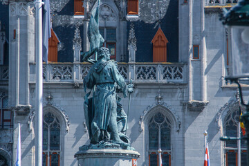 Jan Breydel y Pieter de Coninck, estatua en Grote Markt (Great Market Square) en Brujas. Estatua de bronce situada en el casco antiguo de Brujas.