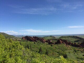 Red Rocks, Mountain Forests and Trees on Hike through Roxborough State Park Colorado