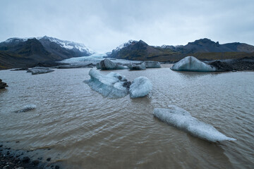 Glacier tongue slides from Vatnajökull icecap or Vatna Glacier near subglacial Öræfajökull...