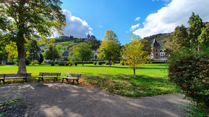 Fototapeta premium Park near the castle in summer.