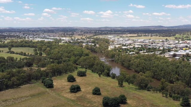 Downtown of Wagga Wagga regional rural city of Australian outback in 4k.
