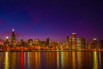 Obraz na płótnie Canvas Chicago Skyline at night