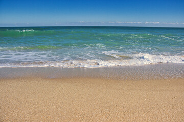 Fototapeta premium Deserted beaches at Spanish House in Sebastian Inlet state park