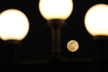 A full moon in Naples