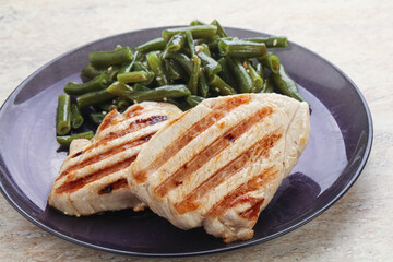 Grilled turkey steak with green bean