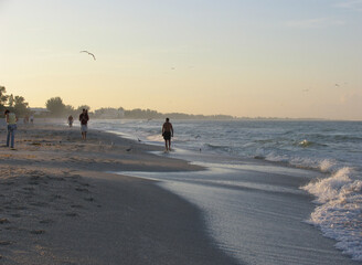 Strand von Holmes Beach am frühen Morgen