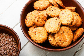 Crackers with flax and ginger.