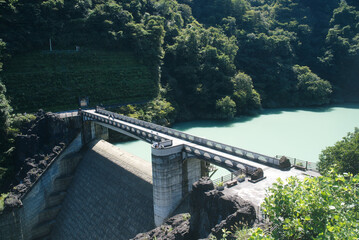 ダム