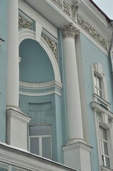 A building is the result of construction, which is a three-dimensional aboveground construction structure, including premises intended for living and (or) human activities, production facilities, stor