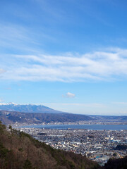 1月（冬） 八ヶ岳・諏訪湖を一望する 塩嶺御野立公園の展望台より 長野県岡谷市