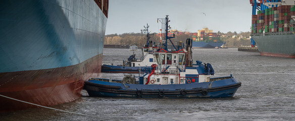 Tugboat in the port of Hamburg 