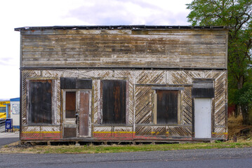 Facade of abandoned wooden house, Antelope, Oregon, USA