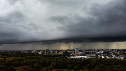 Fototapeta premium storm over the city