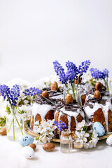 Obraz na płótnie Canvas Homemade traditionla ortodox Easter cake traditional kulich