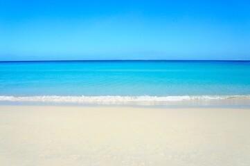 Fototapeta na wymiar Beach Sea Sky Ocean Blue Horizon White Sand Beautiful Tropical Island Summer Relax Paradise.