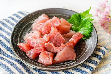 マグロの刺し身