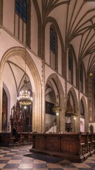 Fototapeta na wymiar Wnętrze Bazyliki Dominikanów pw. Świętej Trójcy w Krakowie