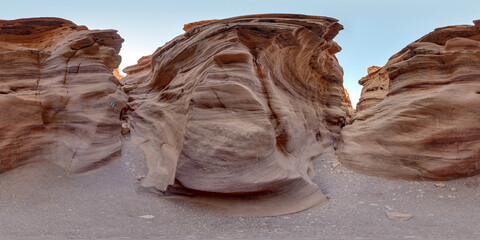 Hiking in VR at The Red Canyon in the Eilat Mountains, Israel