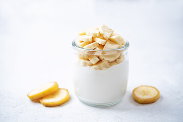 Greek yogurt banana parfait in a jar