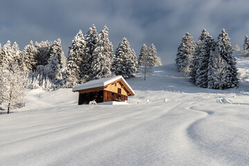 Hütte im Schnee