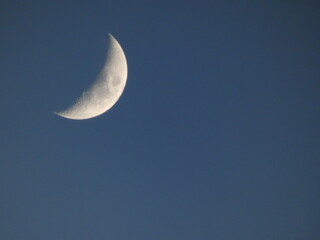 Obraz na płótnie Canvas New Moon at dusk