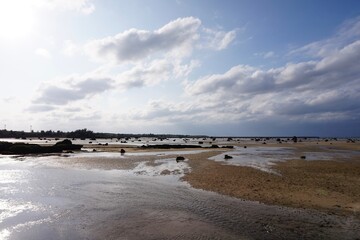 沖縄県伊良部島　渚の風景　佐和田の浜
