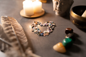 coeur de pierres semi-précieuses