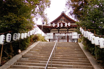 Fototapeta premium 宇治川上流東岸にある宇治神社