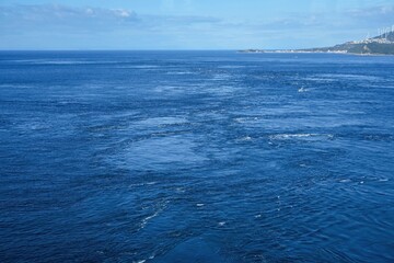 大鳴門橋の上から見る鳴門の渦潮の情景＠徳島
