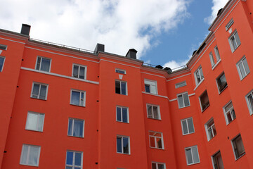 Fototapeta na wymiar facade of an apartment building