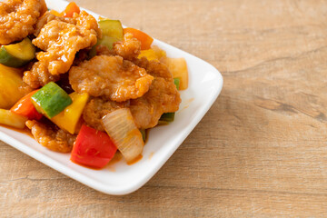 Stir fried sweet and sour sauce with pork