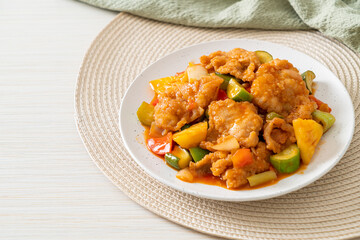 Stir fried sweet and sour sauce with pork