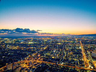 Fototapeta premium あべのハルカスからの大阪のマジックアワーの景色