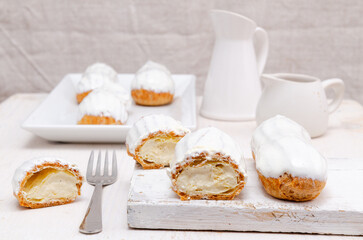vanilla eclair