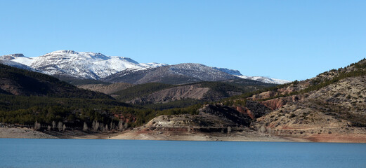 Fototapeta na wymiar snowy mountain and lake landscape
