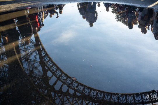 Eiffel Tower reflet